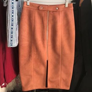 MISGUIDED FAUX SUEDE SKIRT